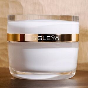 White and Gold Anti-Aging Cream